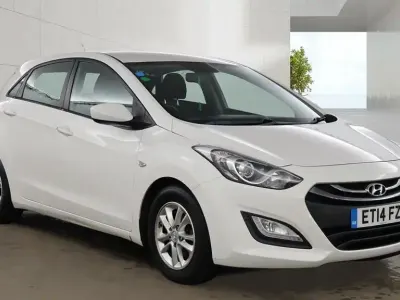 Used Hyundai i30 Active 110 HP (80 kW) 2014 White Hatchback