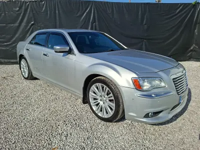 Used Chrysler 300C Executive 236 HP (173 kW) 2013 Silver Sedan
