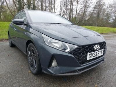 Used Hyundai i20 SE 100 HP (73 kW) 2023 Grey Hatchback