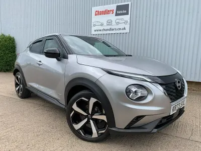 Used Nissan Juke Tekna 143 HP (105 kW) 2023 Silver SUV