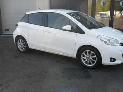 Usado Toyota Yaris Edition 69 HP (50 kW) 2012 Citadino