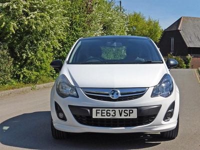 Second-hand Vauxhall Corsa Edition 2013 Alb Hatchback