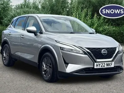 Begagnad Nissan Qashqai Acenta Premium 138 HK (101 kW) 2022 Silver SUV