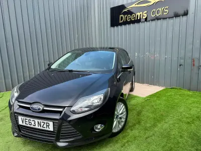 Used Ford Focus Zetec 190 HP (139 kW) 2014 Black Hatchback