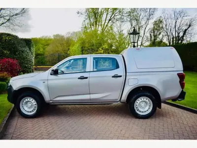 Used Isuzu D-Max 163 HP (119 kW) 2022 Silver Pickup
