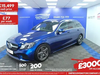 Usado Mercedes C220 AMG Line Premium 194 HP (142 kW) 2019 Azul Carrinha