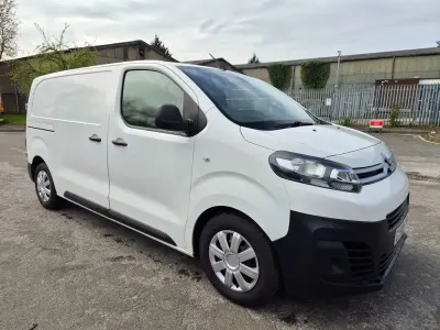 Begagnad Citroën Dispatch 2018 Vit Minibuss