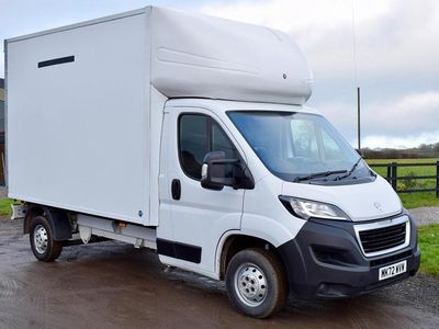 Used Peugeot Boxer Business-Line 140 HP (102 kW) 2022 White Van