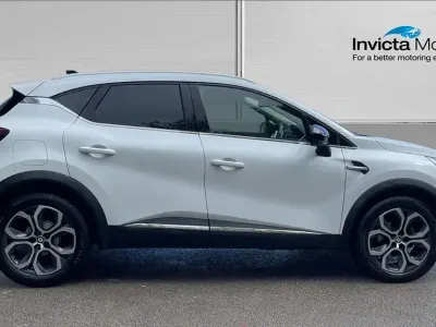 Used Renault Captur Techno 91 HP (66 kW) 2024 White SUV