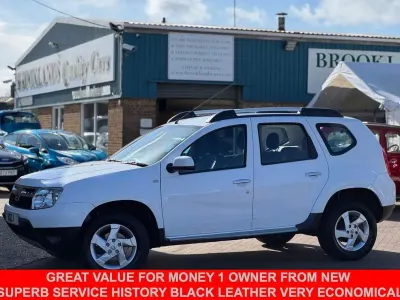 Begagnad Dacia Duster Lauréate 110 HK (80 kW) 2013 Vit SUV