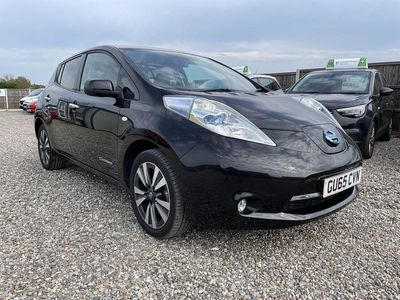 Begagnad Nissan Leaf Tekna 80 kW (109 HK) 2015 Svart Halvkombi