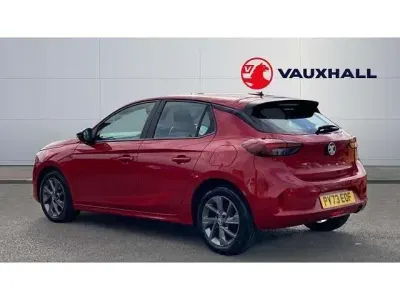 Usado Vauxhall Corsa Design Edition 100 HP (73 kW) 2023 Vermelho Citadino