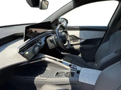 New Peugeot e-3008 Allure 156 kW (213 HP) 2025 Grey SUV