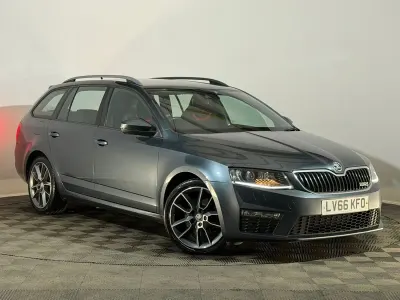 Usado Skoda Octavia vRS 181 CV (133 kW) 2016 Gris Familiar