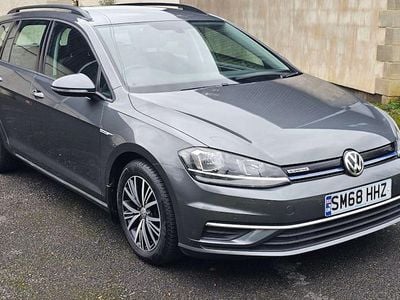 Grey Used 2018 VW Golf VII SE Estate | £9,395 (Fair price)