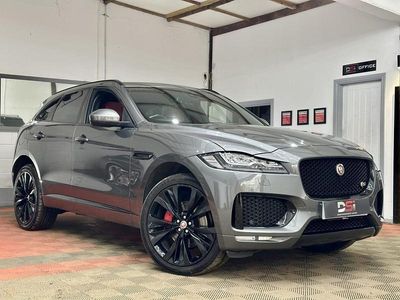 Begagnad Jaguar F-Pace Supercharged 380 HK (279 kW) 2016 Grå SUV