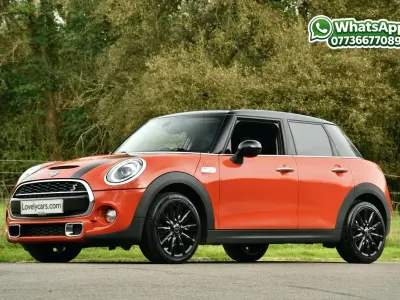 Begagnad Mini Cooper S Exclusive 2019 Orange Halvkombi