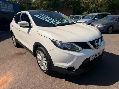 Used Nissan Qashqai Acenta Premium 110 HP (80 kW) 2014 White SUV