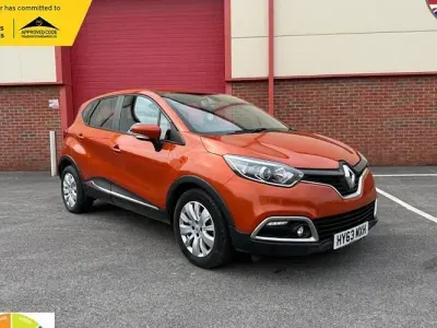 Begagnad Renault Captur Expression+ 90 HK (66 kW) 2015 SUV