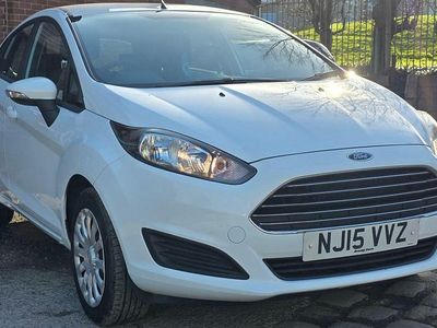 Used Ford Fiesta Style 82 HP (60 kW) 2015 White Hatchback