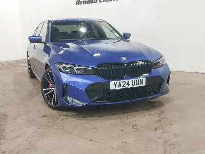Begagnad BMW 320 M Sport 190 HK (139 kW) 2024 Blå Sedan