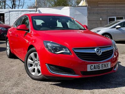 Second-hand Vauxhall Insignia S 2016 Roșu Hatchback