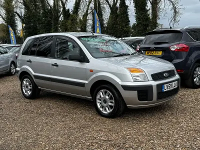 Używany Ford Fusion Style 2009 Srebrny Hatchback