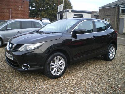 Black Used 2016 Nissan Qashqai Acenta SUV | £5,695 (Fair price)