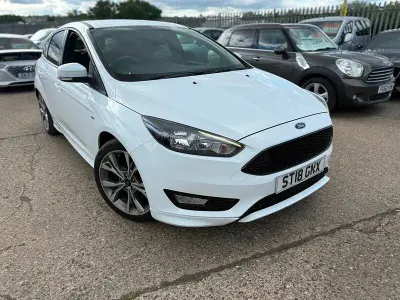 Used Ford Focus ST-Line 140 HP (102 kW) 2018 White Hatchback