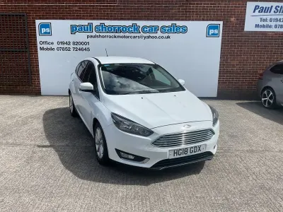 Gebraucht Ford Focus Titanium 120 PS (88 kW) 2018 Weiß Kleinwagen