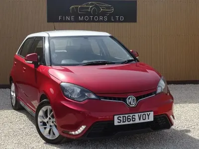Used MG MG3 106 HP (77 kW) 2016 Red Hatchback