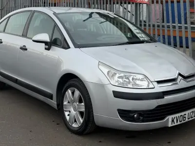 Używany Citroën C4 92 KM (67 kW) 2006 Srebrny Hatchback