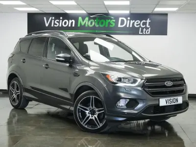 Usado Ford Kuga ST-Line 150 CV (110 kW) 2017 Gris SUV