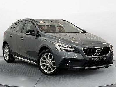 Used Volvo V40 Pro 152 HP (111 kW) 2019 Hatchback
