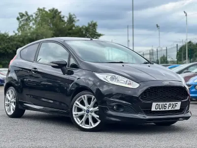 Used Ford Fiesta Zetec 125 HP (91 kW) 2016 Black Hatchback