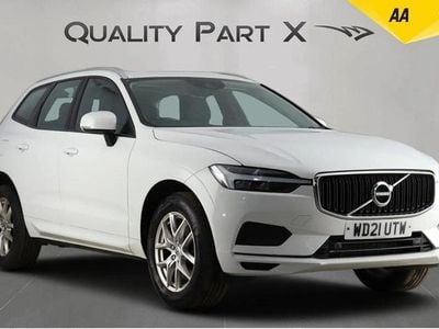 Usado Volvo XC60 Momentum 190 HP (139 kW) 2021 Branco SUV