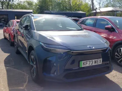 Usado Toyota bZ4X PURE 150 kW (204 CV) 2024 Azul SUV