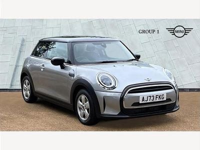 Begagnad Mini Cooper Classic 136 HK (100 kW) 2023 Silver Halvkombi