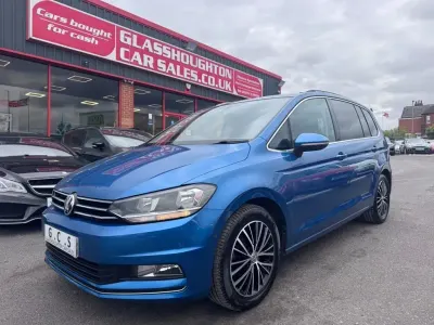 Begagnad VW Touran SEL 150 HK (110 kW) 2016 Blå Minibuss