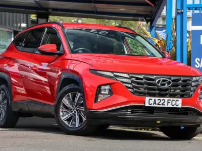 Used Hyundai Tucson SE 150 HP (110 kW) 2022 Engine red SUV