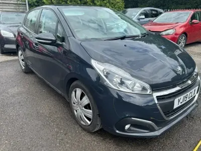 Used Peugeot 208 Active 100 HP (73 kW) 2019 Grey Hatchback