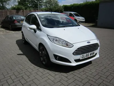 Used Ford Fiesta Titanium 2016 White Hatchback