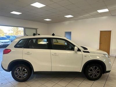 Used Suzuki Vitara SZ4 120 HP (88 kW) 2016 White SUV