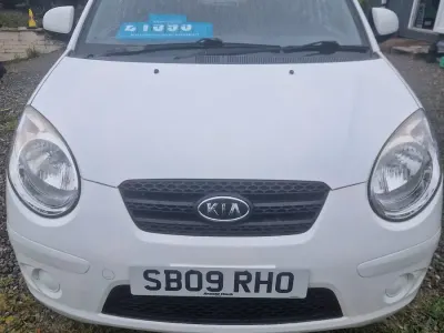 Used Kia Picanto 2009 White Hatchback