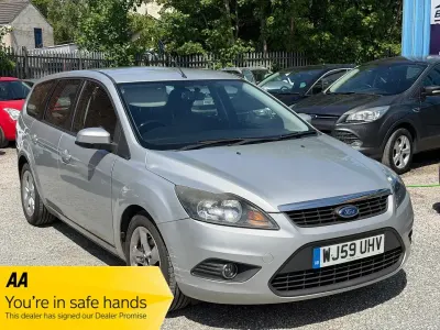 Used Ford Focus Zetec 110 HP (80 kW) 2009 Silver Estate