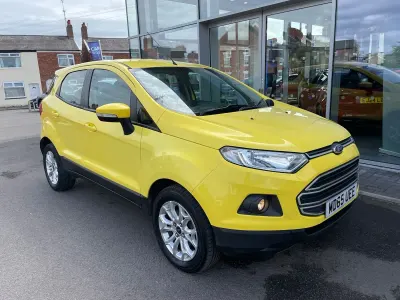 Used Ford Ecosport Zetec 125 HP (91 kW) 2015 Yellow SUV