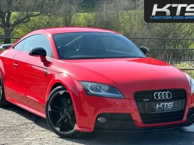 Używany Audi TT Black Edition 170 KM (125 kW) 2013 Czerwony Coupe