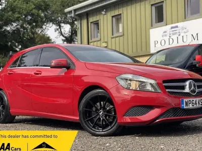 Used Mercedes A180 2014 Red Hatchback