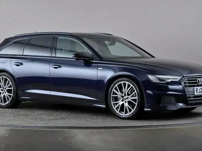 Begagnad Audi A6 Black Edition 204 HK (150 kW) 2023 Blå Kombi