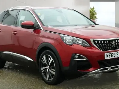 Begagnad Peugeot 3008 Allure 130 HK (95 kW) 2019 Röd SUV